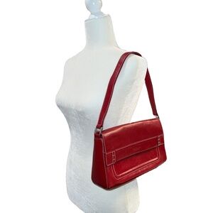 Kenneth Cole Reaction - Elegant Red Leather Shoulder Bag